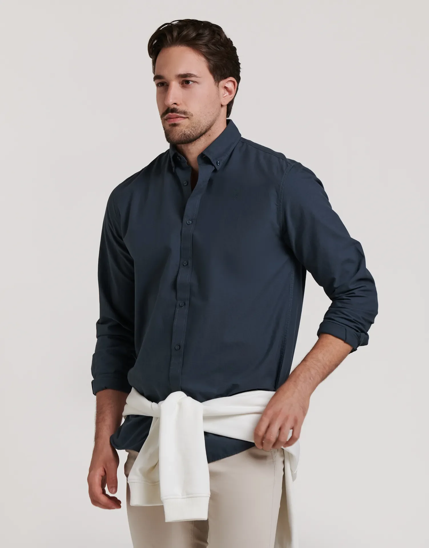 CAMISA LISA OXFORD - Image 17