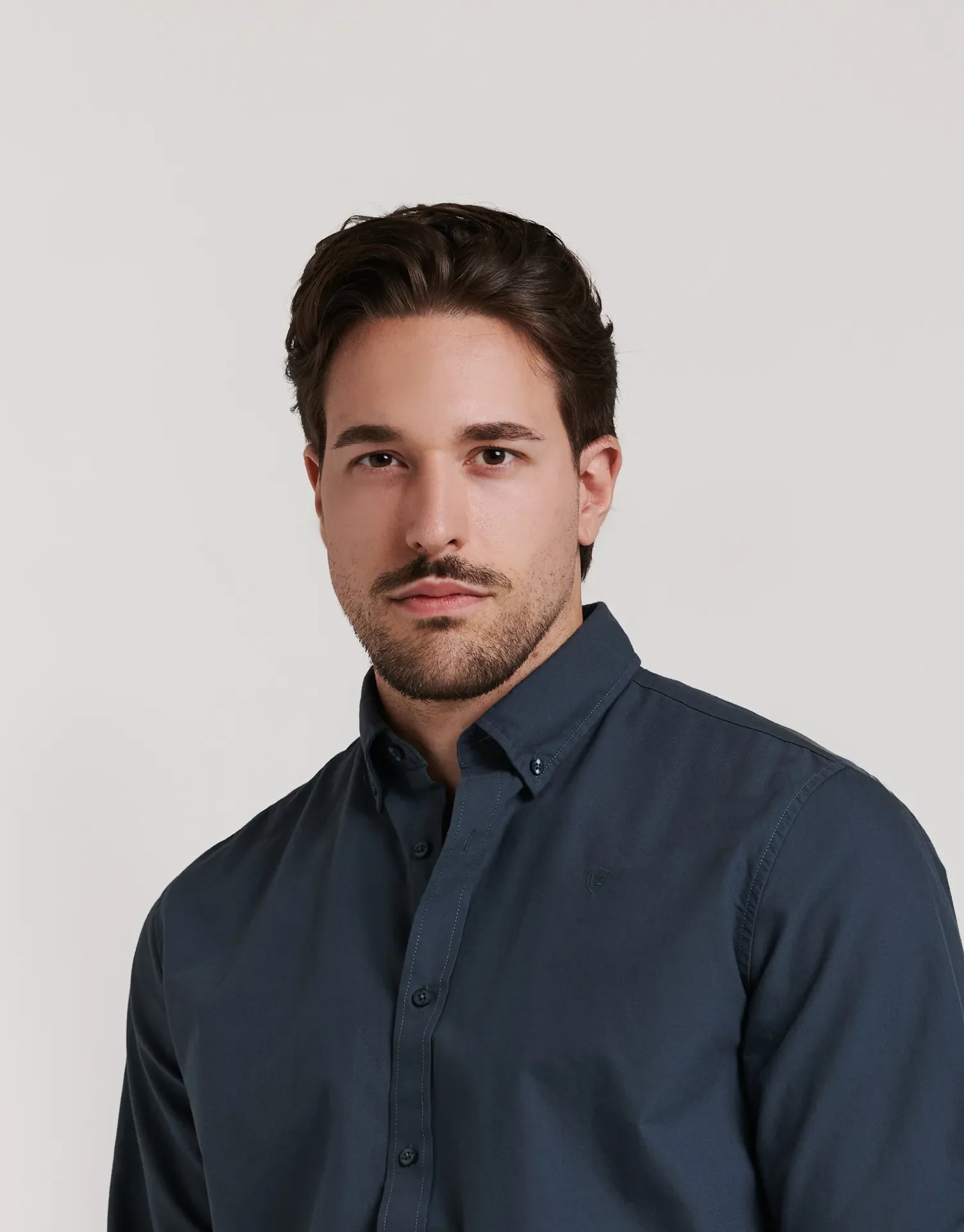 CAMISA LISA OXFORD - Image 18