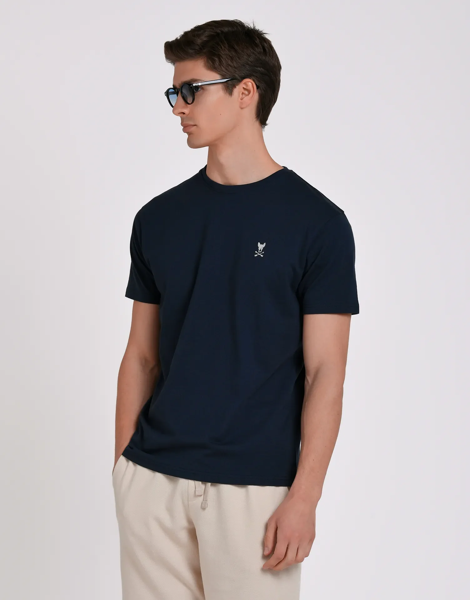 CAMISETA LISA REGULAR FIT LOGO - Image 15