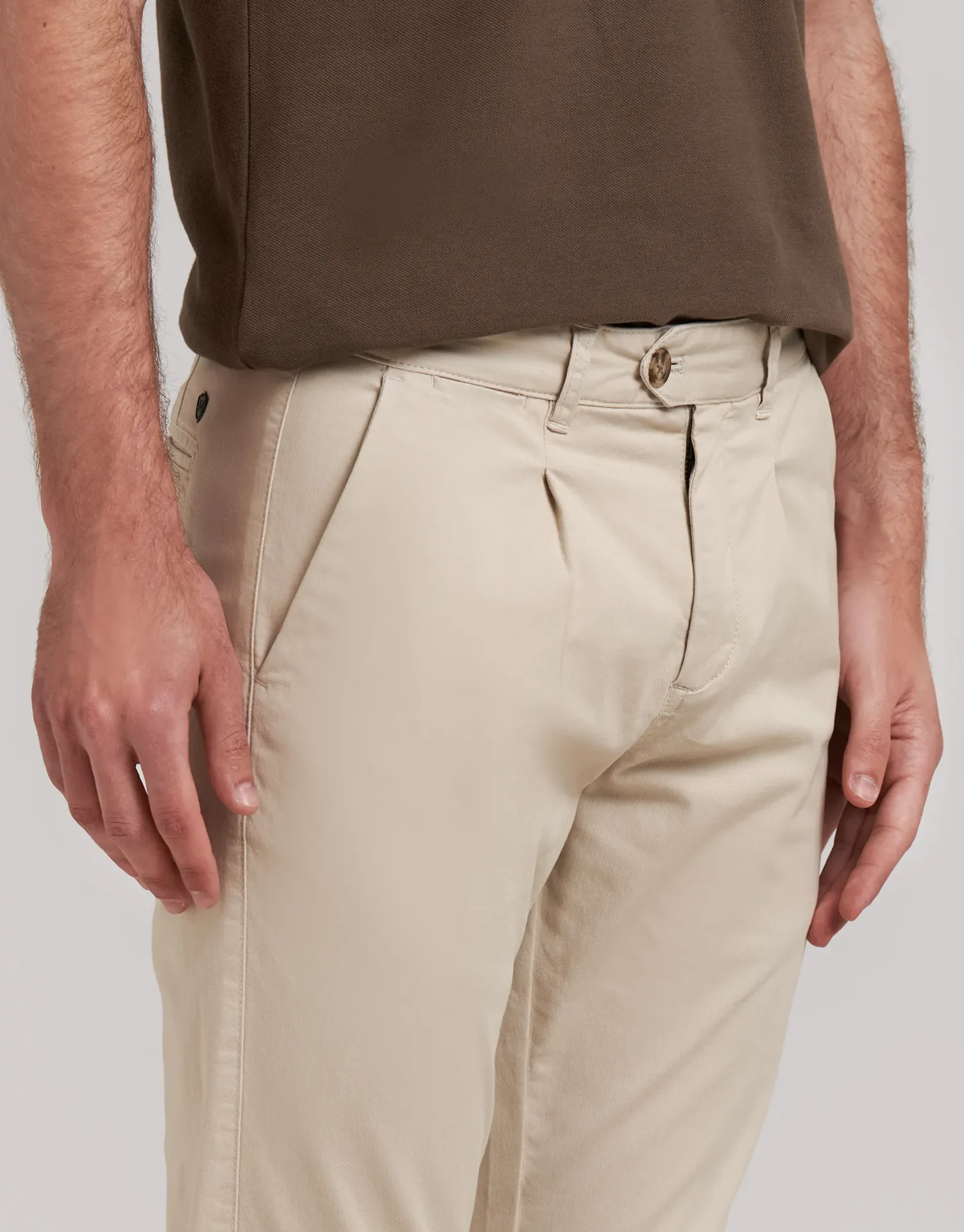 PANTALÓN ALGODÓN CHINO CON PINZA Z02 - Image 3