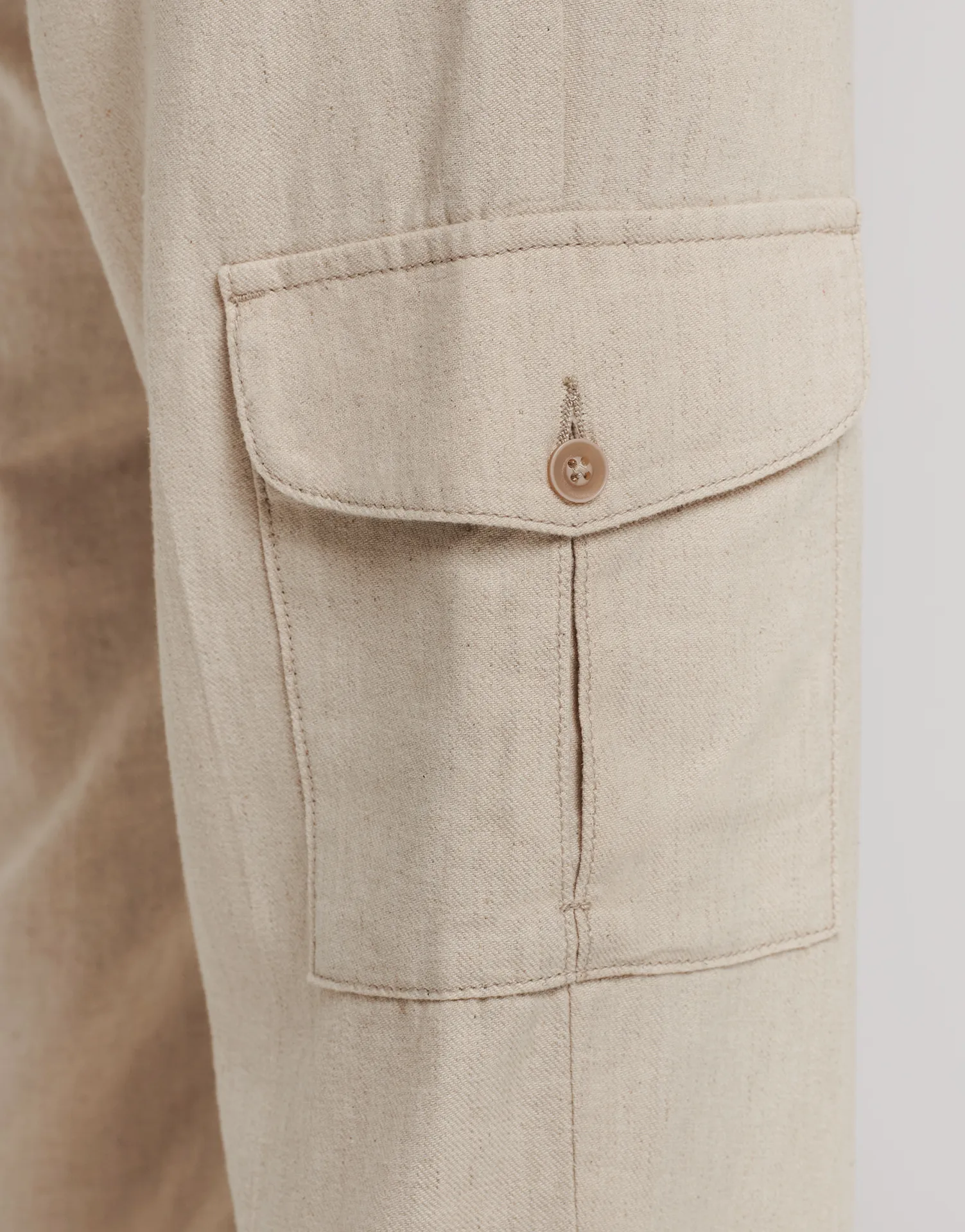 PANTALON LINO CARGO - Image 8