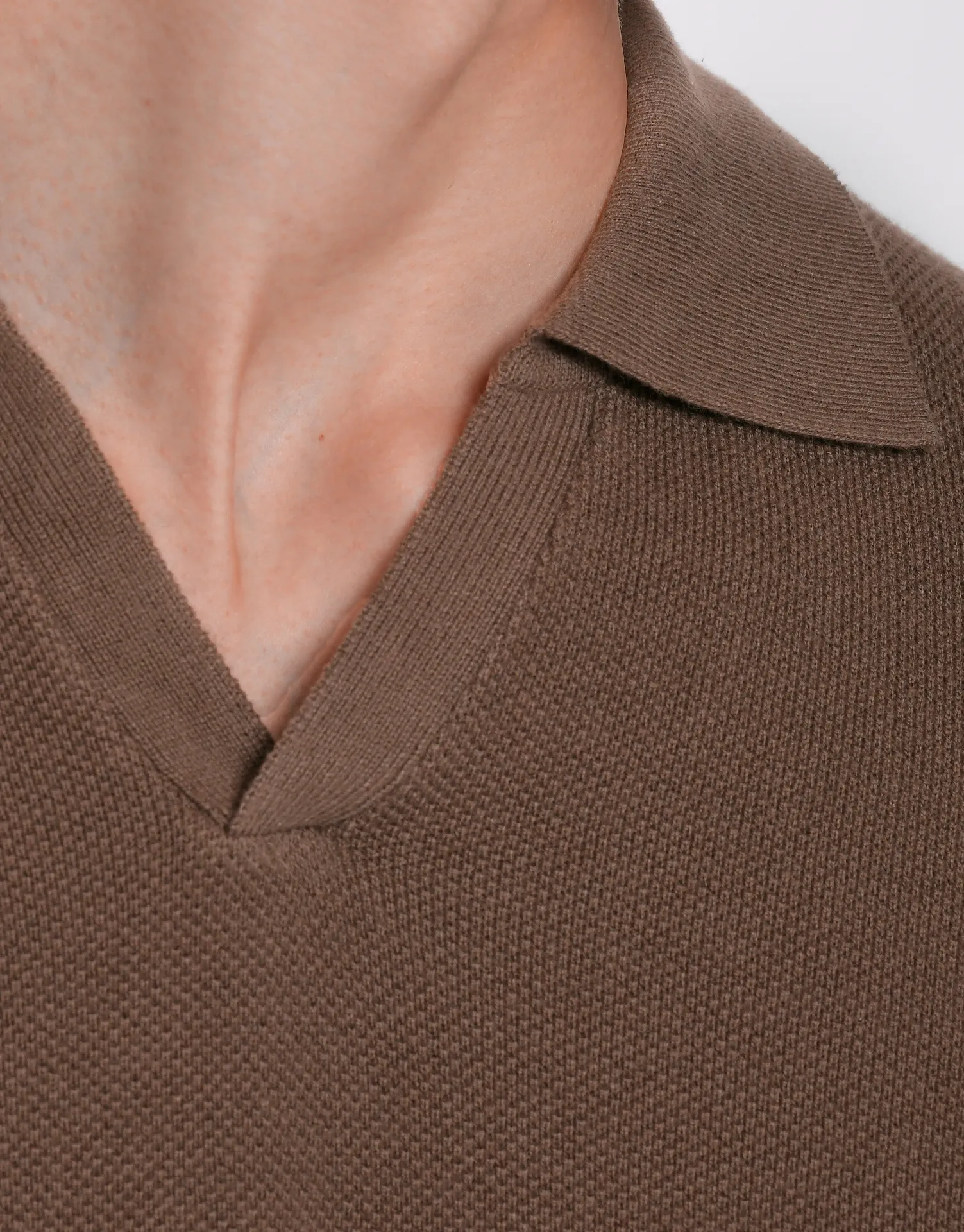 POLO ESTRUCTURA CUELLO V - Image 28